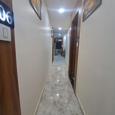 Hotel Akash Ahmedabad Exteriör bild