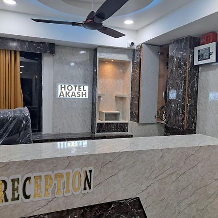 Hotel Akash Ahmedabad Exteriör bild